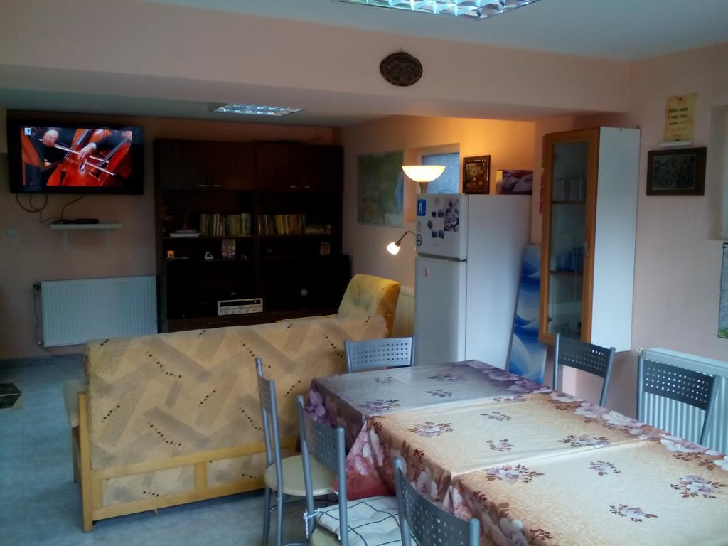 Aleks Guest House Samokov Esterno foto